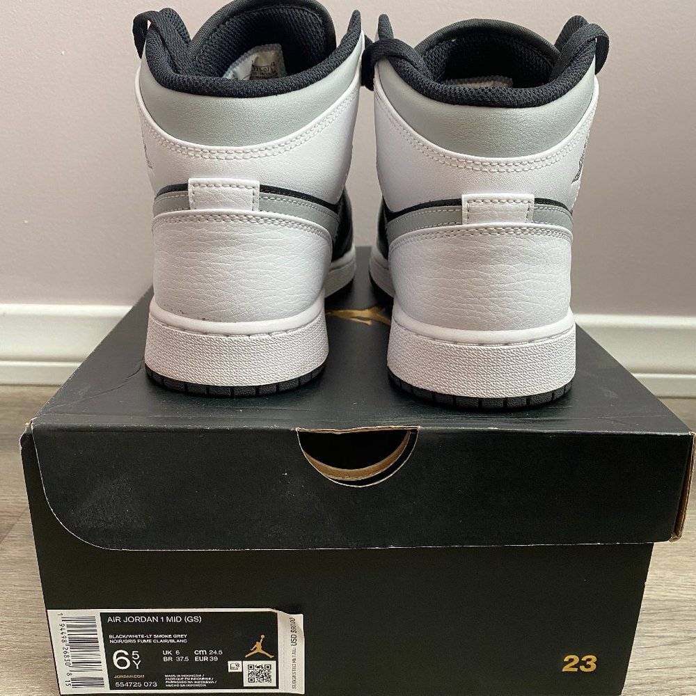 Nike Kids Sneakers Black and White